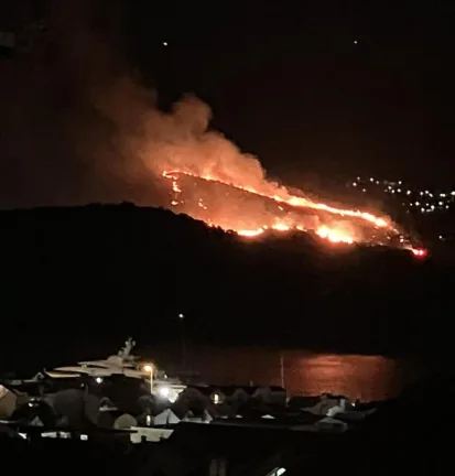 Πυρκαγιές σε Κεφαλονιά, Ζάκυνθο και Βόνιτσα, 112 για εκκενώσεις ΦΩΤΟ - ΒΙΝΤΕΟ