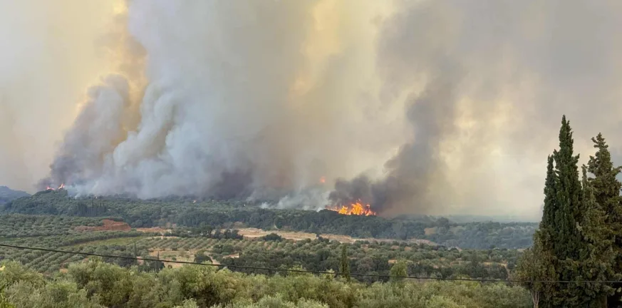 Φωτιά στην Αχαΐα: Εκλεισε η νέα Πατρών – Πύργου ΤΑ ΣΗΜΕΙΑ