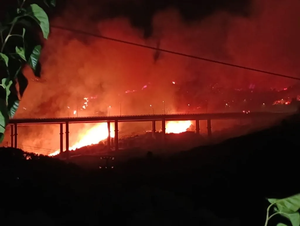 Εκτός ελέγχου η φωτιά στα Συχαινά Πατρών, μηνύματα για εκκενώσεις, επιχειρούν αεροσκάφη ΝΕΟΤΕΡΑ -ΦΩΤΟ - ΒΙΝΤΕΟ