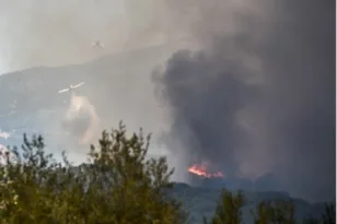 Πυρκαγιές: Βελτιωμένη η εικόνα στα Συχαινά, σ’ εξέλιξη Κ. Αχαΐα και ΒΙΠΕ ΦΩΤΟ – ΒΙΝΤΕΟ