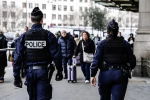 Γαλλία: 15χρονος και 17χρονος κατηγορούνται για σχεδιασμό τρομοκρατικών επιθέσεων!