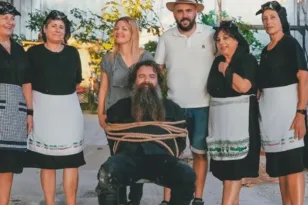 Viral το βίντεο με τις γιαγιάδες της Κρήτης με μαγειρέματα και ΟΠΕΚΕΠΕ