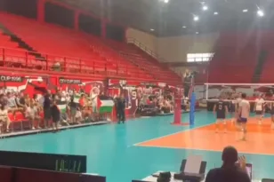 Ελλάδα-Ισραήλ, διακοπή στο φιλικό-Διαδηλωτές μπήκαν στον αγωνιστικό χώρο με παλαιστινιακές σημαίες