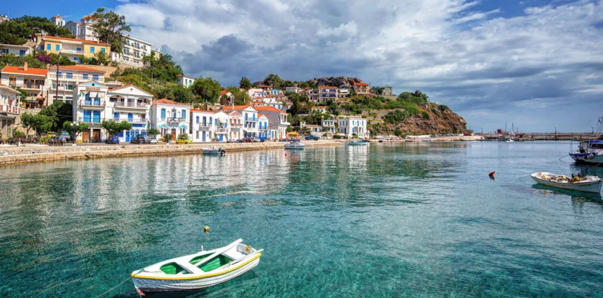Η Ικαρία σε πένθος για το 19χρονο παλικάρι, ακυρώθηκαν πανηγύρια Η Ικαρία σε πένθος για το 19χρονο παλικάρι, ακυρώθηκαν πανηγύρια