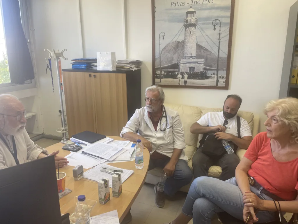 Πάτρα: Επίσκεψη Αναγνωστοπούλου με κλιμάκιο της Νέας Αριστεράς στο Νοσοκομείο «Άγιος Ανδρέας»
