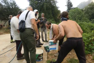Πάτρα: Οι υπερασπιστές της πόλης – Συγκλονιστική η αυταπάρνηση των Εθελοντών Πυροσβεστών Αχαίας
