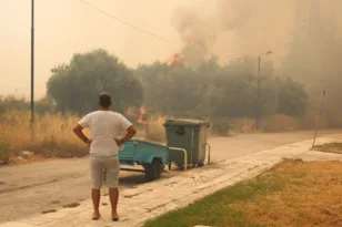 Αχαΐα: Οι φωτιές θα σβήσουν, η οργή θα σιγοκαίει
