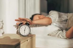Ξέρετε γιατί (μας) αρέσει το χουζούρι στις διακοπές;