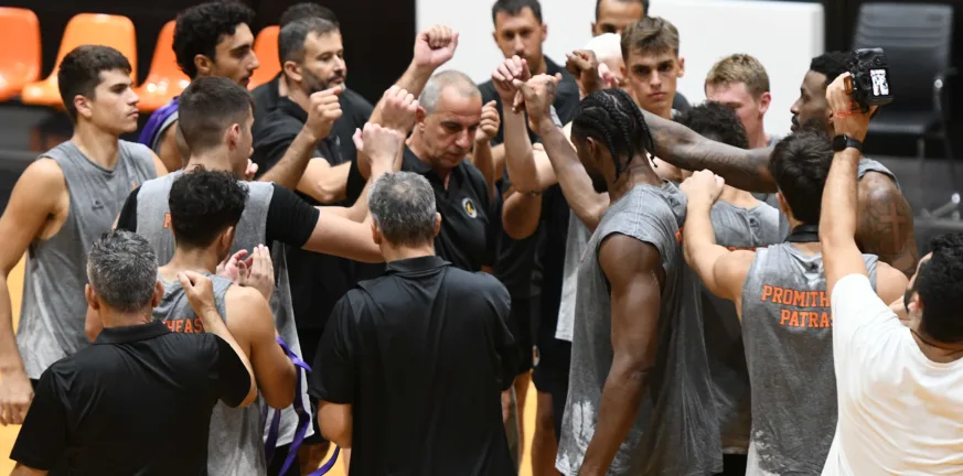 Νέα πρόσωπα και «οικογενειακό» κλίμα στην «πρώτη» του Προμηθέα - Φωτογραφίες