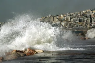 Τρομερό: Ισχυροί βοριάδες με ριπές που άγγιξαν στην Τήνο τα 100 χιλιόμετρα!