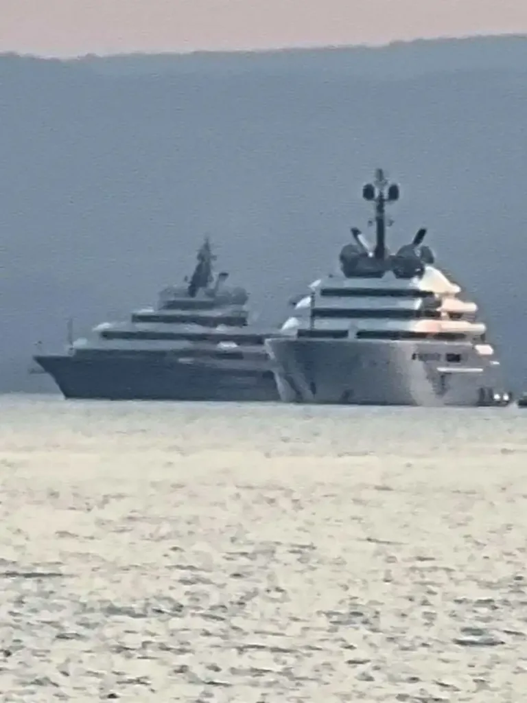 Στην Καλαμάτα το «Blue»: Το πλωτό παλάτι του σεΐχη και ιδιοκτήτη της Μάντσεστερ Σίτι ΦΩΤΟ