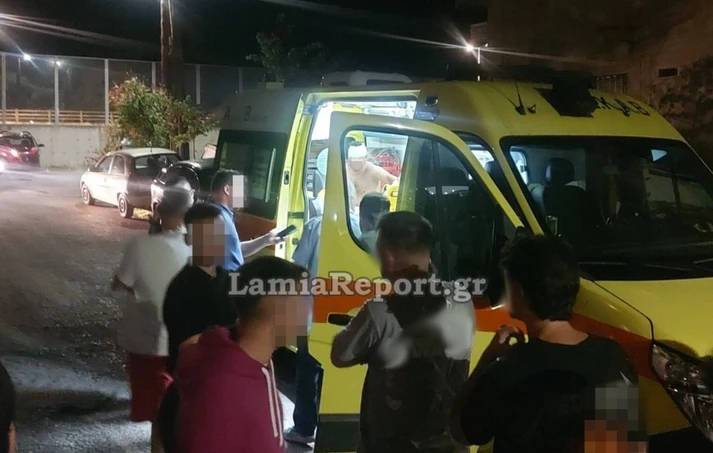 Καμένα Βούρλα: Νυχτερινό ξεκαθάρισμα με ακριβά αμάξια και τραυματίες - Τραυματίες και προσαγωγές μετά τον καβγά ΦΩΤΟ