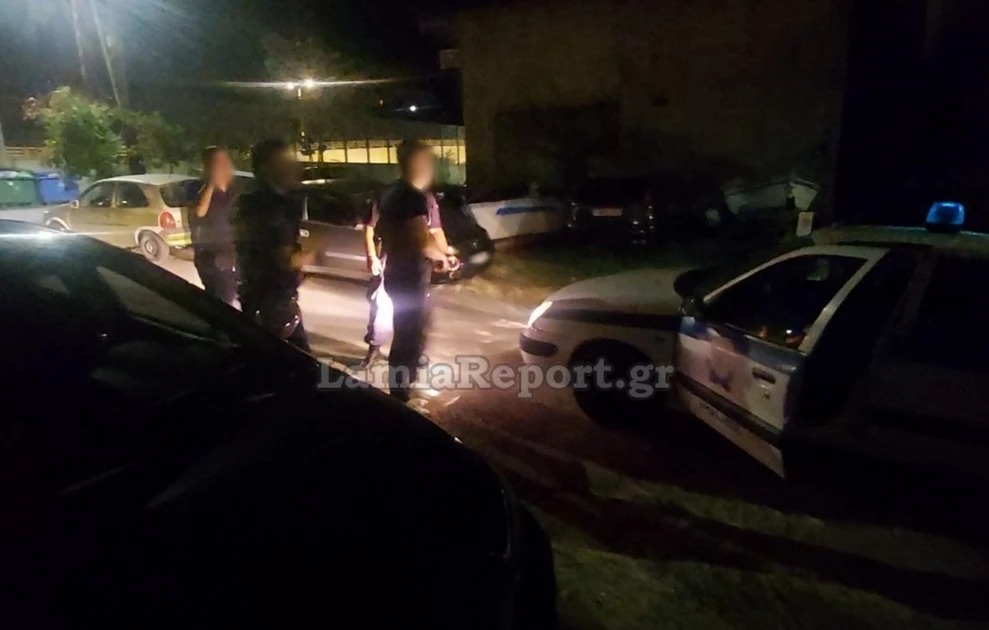 Καμένα Βούρλα: Νυχτερινό ξεκαθάρισμα με ακριβά αμάξια και τραυματίες - Τραυματίες και προσαγωγές μετά τον καβγά ΦΩΤΟ