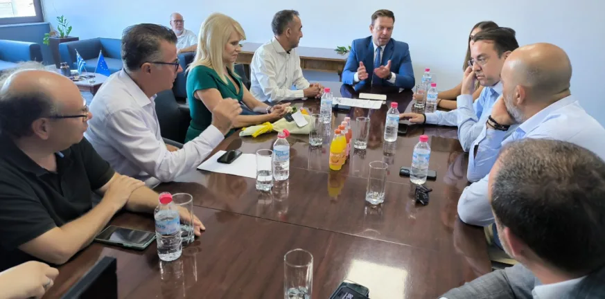 Επίσκεψη του Προέδρου του Κινήματος Δημοκρατίας Στέφανου Κασσελάκη στο Επιμελητήριο Αχαΐας