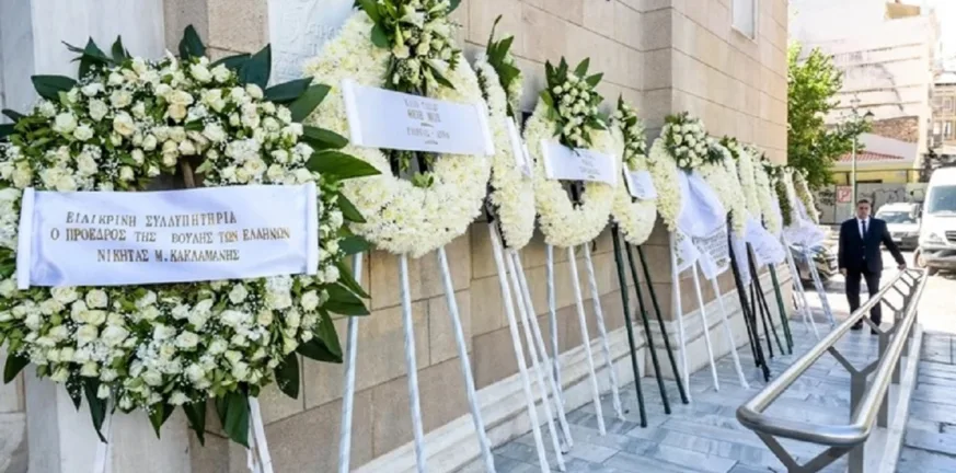 Στη Μητρόπολη Αθηνών το τελευταίο αντίο στον Κώστα Πυλαρινό - Η κηδεία θα γίνει στην ιδιαίτερη πατρίδα του, τη Ζάκυνθο