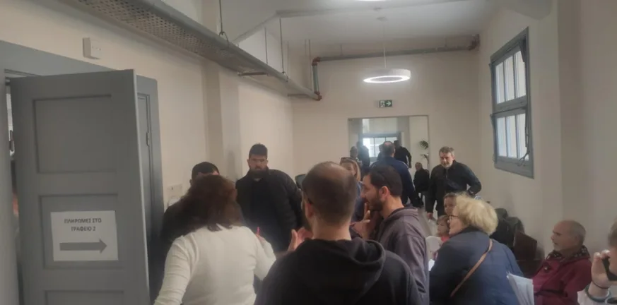 Πάτρα: Αργησαν... στη διαδρομή χιλιάδες κλήσεις - Αλλες 322.000 ευρώ «σβήστηκαν» Πάτρα: Αργησαν... στη διαδρομή χιλιάδες κλήσεις - Αλλες 322.000 ευρώ «σβήστηκαν»