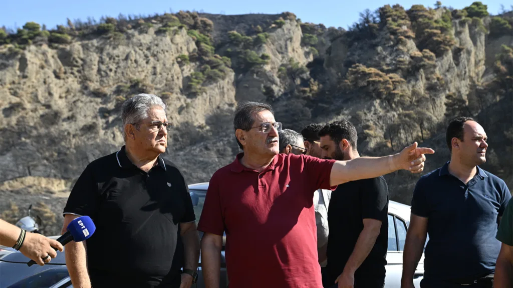 Δημήτρης Κουτσούμπας από την Αχαΐα: Έγκληματικές ευθύνες και έλλειψη σχεδίου για τις πυρκαγιές