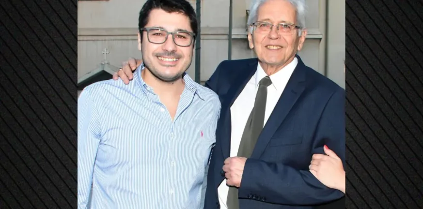 «Ήταν όλοι εκεί για σένα», συγκινεί ο Λάμπρος Κωνσταντάρας για τον πατέρα του «Ήταν όλοι εκεί για σένα», συγκινεί ο Λάμπρος Κωνσταντάρας για τον πατέρα του
