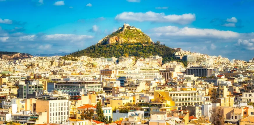 Πτώση τρόμου στον Λυκαβηττό: Τουρίστας γλίτωσε από θαύμα προσπαθώντας να βγάλει φωτογραφία Πτώση τρόμου στον Λυκαβηττό: Τουρίστας γλίτωσε από θαύμα προσπαθώντας να βγάλει φωτογραφία
