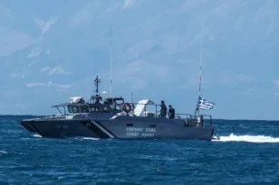 Τούρκος κρατούμενος έπεσε στη θάλασσα από πλοίο στο στενό Χίου – Οινουσσών