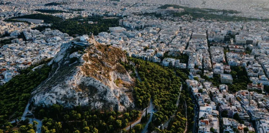 Λυκαβηττός: Προληπτικό «λουκέτο» για τον κίνδυνο πυρκαγιάς