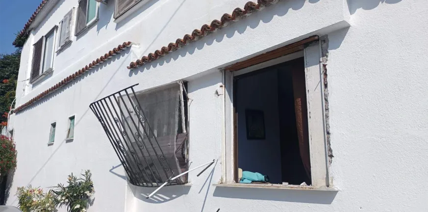 «Έτρεξα, είδα ανθρώπους πανικόβλητους και τραυματισμένους από γυαλιά»