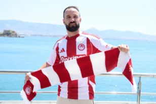 Βαλμπουενά: Τιμή να τερματίζω την καριέρα μου στον Ολυμπιακό
