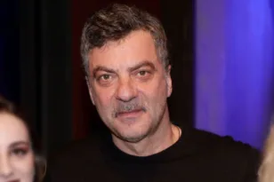 «Όλοι μας να βοηθήσουμε όσο μπορούμε για την αποκατάστασή του», συγκινεί ο Παπαζήσης για τον Στάθη Μαντζώρο