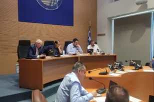 Δήμος, Περιφέρεια, φορείς και κόμματα, κρίνουν τα μέτρα: Ζητείται σχέδιο ανασυγκρότησης
