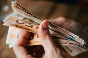 ΓΣΕΕ: Πως αμοίβεται η αργία του 15αυγουστου