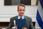 Στη Θεσσαλονίκη ο Μητσοτάκης με το μισό υπουργικό, προετοιμασία για τη ΔΕΘ