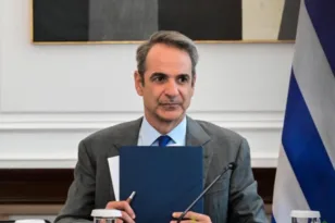 Στη Θεσσαλονίκη ο Μητσοτάκης με το μισό υπουργικό, προετοιμασία για τη ΔΕΘ