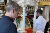 Μητσοτάκης και Τζόκοβιτς προσκύνησαν μαζί τη Μεγαλόχαρη στην Τήνο