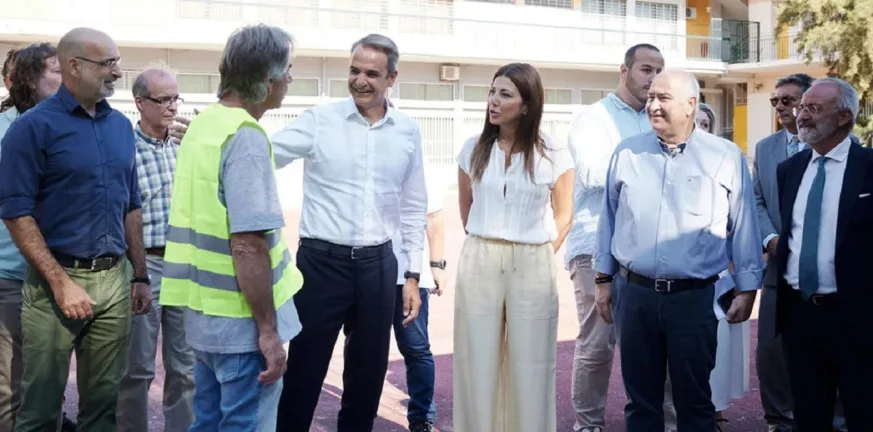 Μητσοτάκης στο 3ο Γυμνάσιο Ζωγράφου: «431 σχολεία ανακαινίζονται με το πρόγραμμα Μαριέττα Γιαννάκου» Μητσοτάκης στο 3ο Γυμνάσιο Ζωγράφου: «431 σχολεία ανακαινίζονται με το πρόγραμμα Μαριέττα Γιαννάκου»