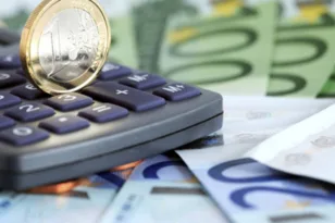 «Παγώνει» η Εισφορά Αλληλεγγύης για εργαζόμενους συνταξιούχους, ποιοι ωφελούνται