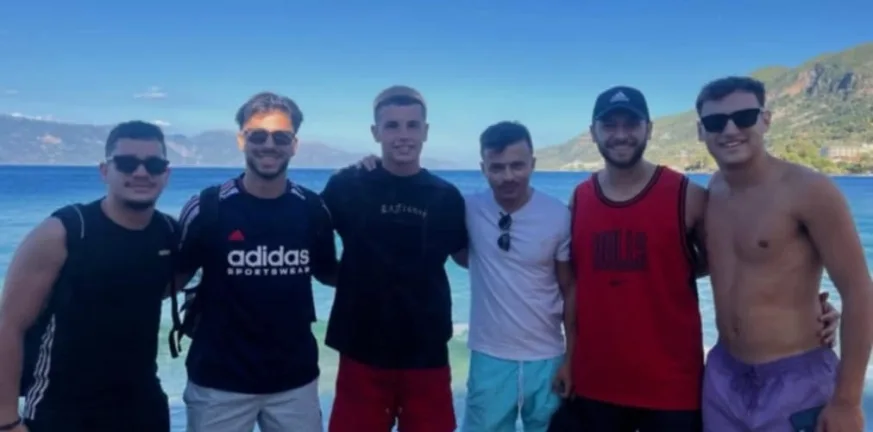 Ο Χρήστος Μουζακίτης ήρθε στη Ροδινή για μπάνιο Ο Χρήστος Μουζακίτης ήρθε στη Ροδινή για μπάνιο