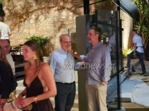 Γλέντι για την οικογένεια Μητσοτάκη σε γενέθλιο πάρτι, με καλεσμένο τραγουδιστή σταρ ΦΩΤΟΓΡΑΦΙΕΣ