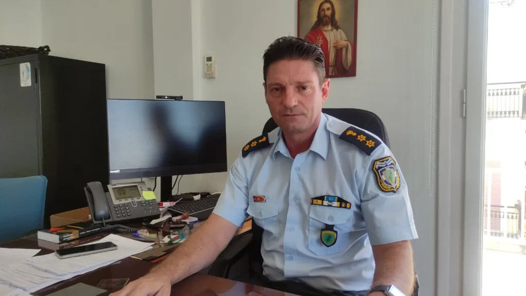 Τροχαία... για όλα! Ο Διοικητής της Τροχαίας Πατρών, Χρήστος Ντεμίρης αποκαλυπτικός στην «Π» Τροχαία... για όλα! Ο Διοικητής της Τροχαίας Πατρών, Χρήστος Ντεμίρης αποκαλυπτικός στην «Π»