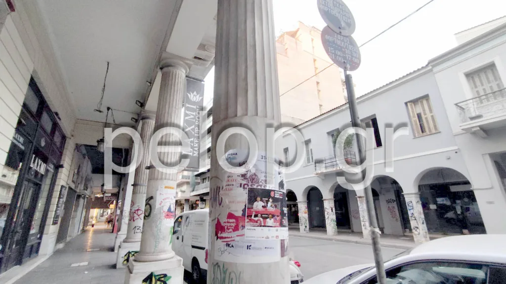 Πάτρα: Μια πόλη... κολλημένη στην αφίσα - Ανεξέλεγκτη η κατάσταση με τη ρύπανση - Αυτοψία της «Π» Πάτρα: Μια πόλη... κολλημένη στην αφίσα - Ανεξέλεγκτη η κατάσταση με τη ρύπανση - Αυτοψία της «Π»