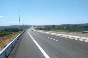 Ξεκίνησε το ταξίδι: Στον δρόμο τα πρώτα αυτοκίνητα της Πατρών – Πύργου ΦΩΤΟ