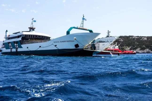 Νέα Στύρα: Εως και 15 μέτρα τα «σκισίματα» στο πλοίο, πότε θα αποκολληθεί