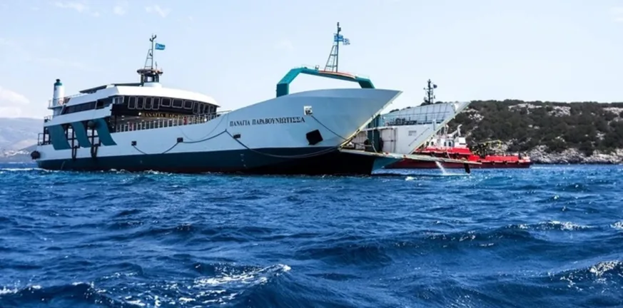 Νέα Στύρα: Εως και 15 μέτρα τα «σκισίματα» στο πλοίο, πότε θα αποκολληθεί Νέα Στύρα: Εως και 15 μέτρα τα «σκισίματα» στο πλοίο, πότε θα αποκολληθεί