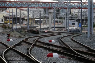 Νέο Ηράκλειο: Έπεσε άτομο στις γραμμές του ηλεκτρικού