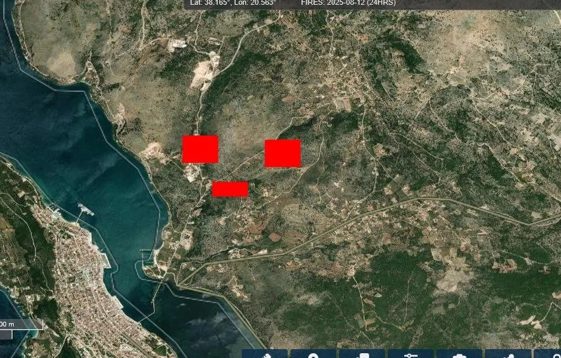 Πυρκαγιές σε Κεφαλονιά, Ζάκυνθο και Βόνιτσα, 112 για εκκενώσεις ΦΩΤΟ - ΒΙΝΤΕΟ