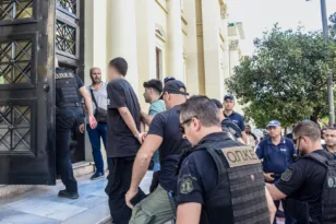 Πάτρα: Προφυλακίζονται οι δύο νεαροί για τη φωτιά στα Συχαινά