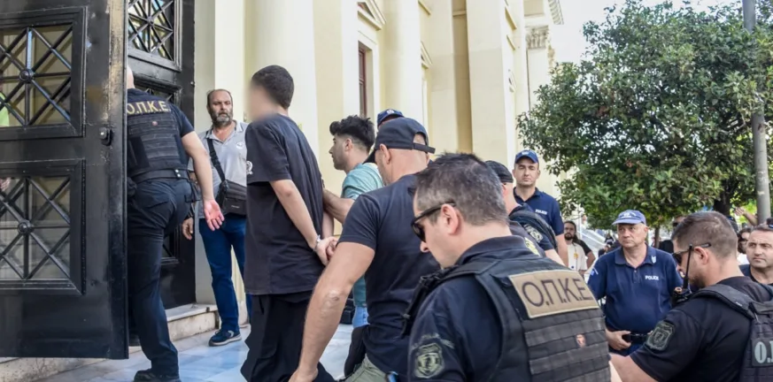 Πάτρα: Προφυλακίζονται οι δύο νεαροί για τη φωτιά στα Συχαινά