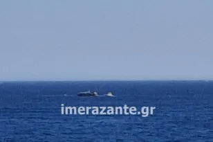 Συναγερμός στη Ζάκυνθο: Φωτιά σε τουριστικό σκάφος με 168 επιβάτες BINTEO