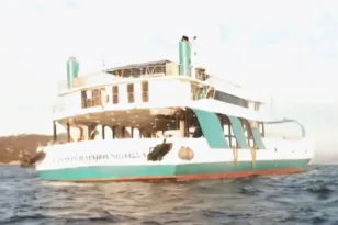 Απόλυτο χάος στο φέρι που προσάραξε στα Νέα Στύρα: Μαρτυρίες σοκ για την απουσία του πληρώματος και την καθυστέρηση των Αρχών ΒΙΝΤΕΟ