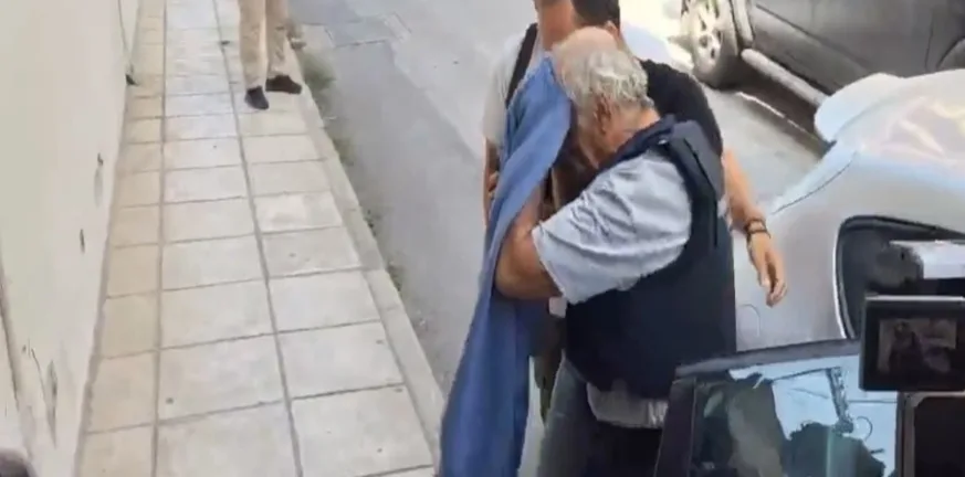«Δεν μπορείς να σκοτώσεις, να αφαιρέσεις ψυχή για ένα ροδάκινο. Δεν γίνεται αυτό», συγκλονιστική μαρτυρία για το φονικό στη Σκύδρα «Δεν μπορείς να σκοτώσεις, να αφαιρέσεις ψυχή για ένα ροδάκινο. Δεν γίνεται αυτό», συγκλονιστική μαρτυρία για το φονικό στη Σκύδρα