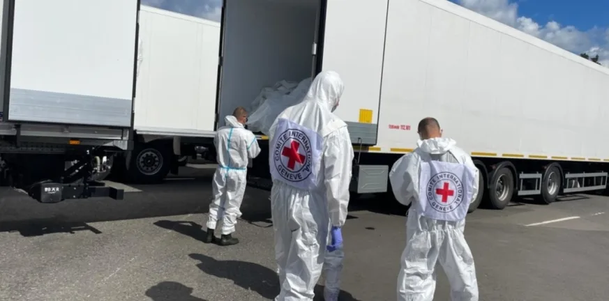 Ρωσία και Ουκρανία αντάλλαξαν σορούς στρατιωτών - 1.000 παρέλαβε το Κίεβο, 19 η Μόσχα Ρωσία και Ουκρανία αντάλλαξαν σορούς στρατιωτών - 1.000 παρέλαβε το Κίεβο, 19 η Μόσχα